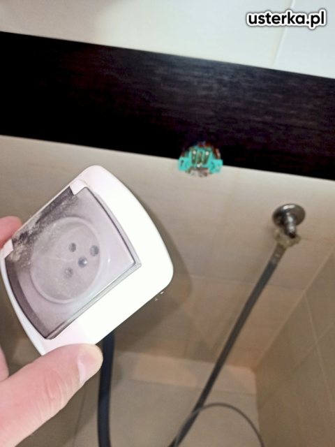 Serwis i montaż lamp, gniazdek i innych punktów — Wysoka, zdjęcie 2 z wizyty