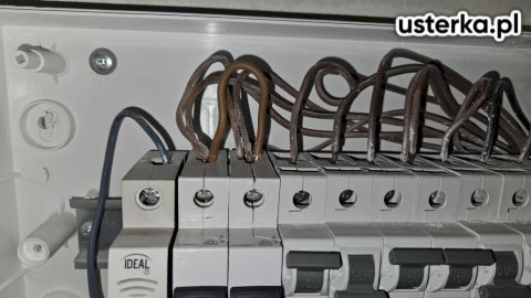 Drobne usterki elektryczne — Wrocław, zdjęcie z wizyty