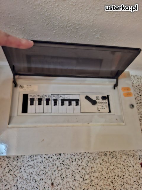 Drobne usterki elektryczne — Warszawa, zdjęcie z wizyty