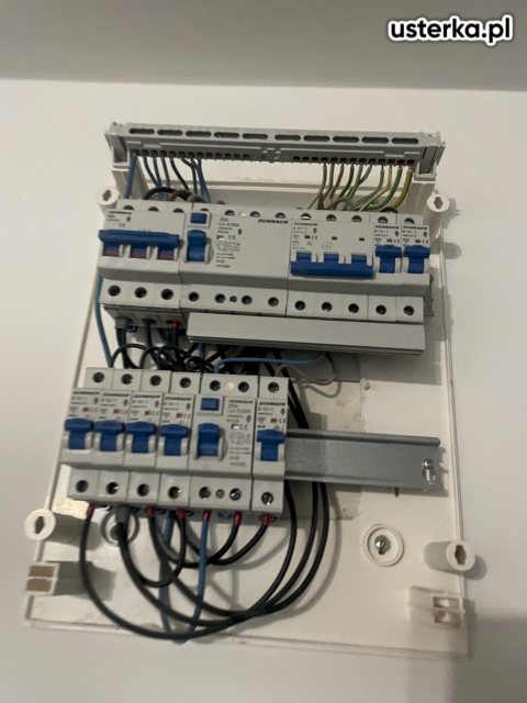Drobne usterki elektryczne — Warszawa, zdjęcie z wizyty