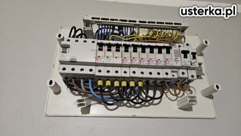 Drobne usterki elektryczne — Wrocław, zdjęcie z wizyty