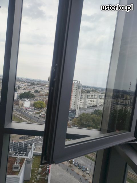 Regulacja drzwi i okien — Warszawa, zdjęcie z wizyty