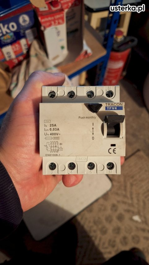 Drobne usterki elektryczne — Wrocław, zdjęcie z wizyty
