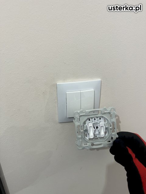 Serwis i montaż lamp, gniazdek i innych punktów — Kraków, zdjęcie z wizyty