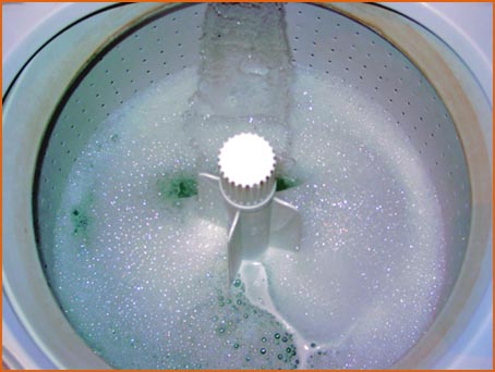 jak spuścić wodę z pralki