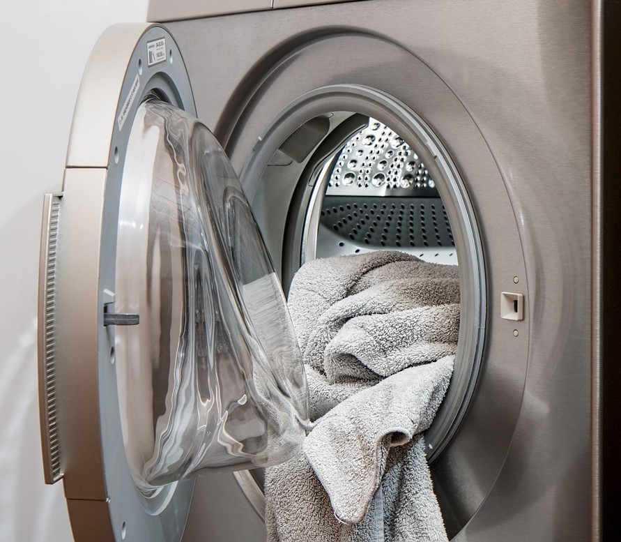 co zrobić, żeby pranie z suszarki pachniało, pranie z suszarki nie pachnie